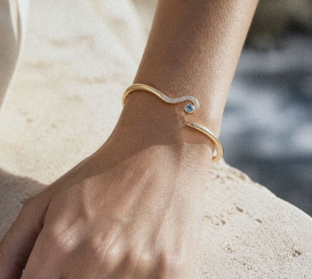 Onda Cuff, worn